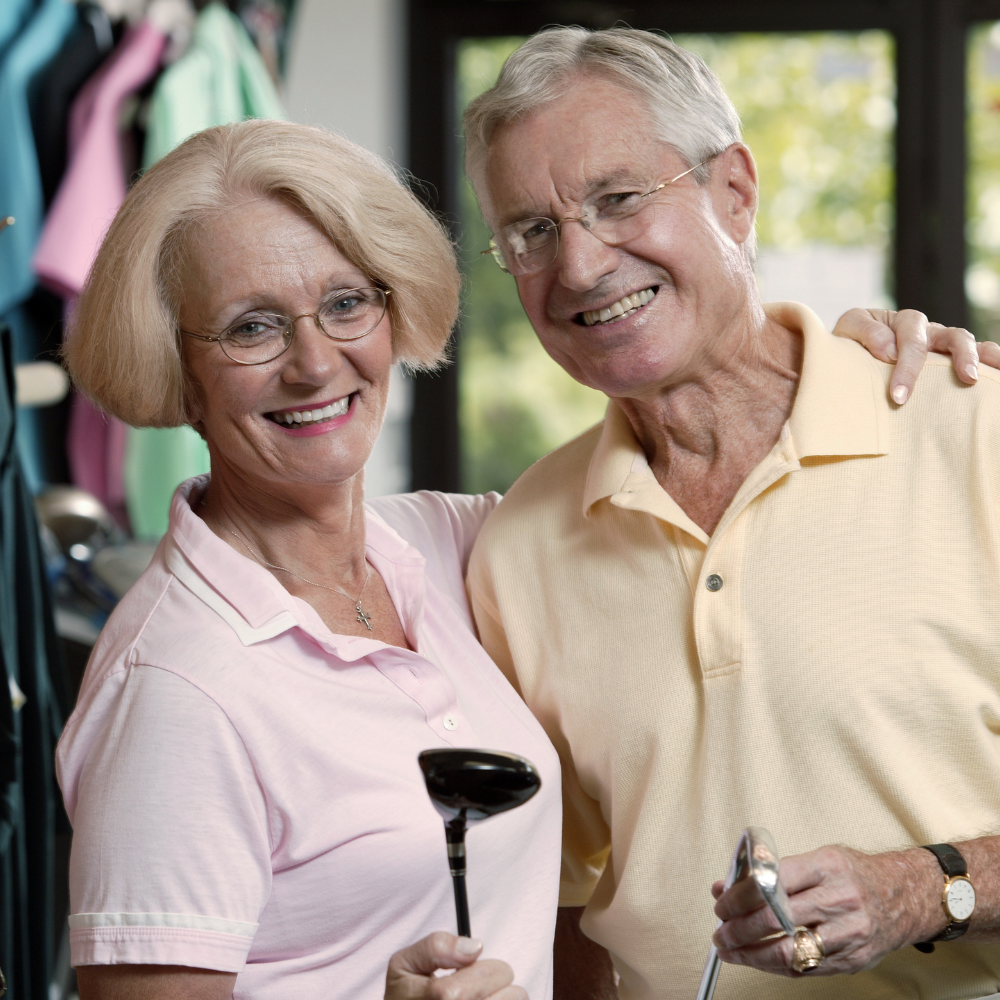 golfing couple